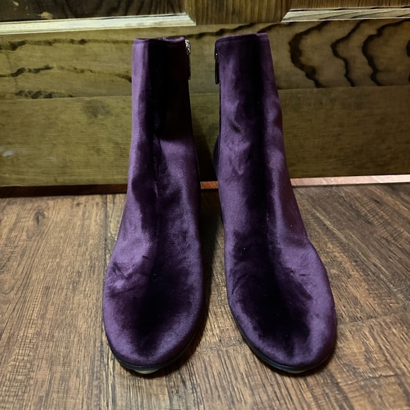 Gianvito Rossi velvet chelsea boots NEVER WORN - Picture 2 of 6